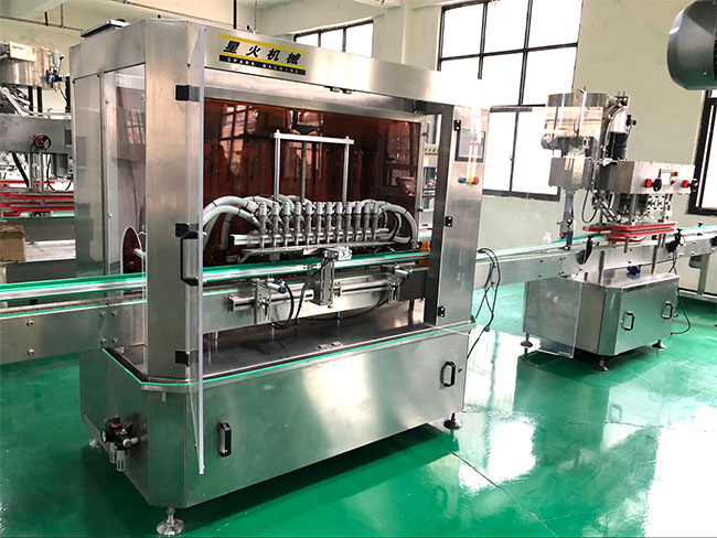 星火濃縮雞汁加工灌裝機械設備廠(chǎng)家車(chē)間實(shí)拍